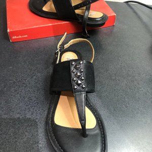 Nuture Black Sandals